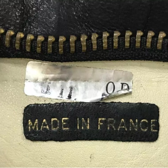 CHANEL Matelasse Pouch/Clutch
Leather Black Authentic with COA - Picture 8 of 10